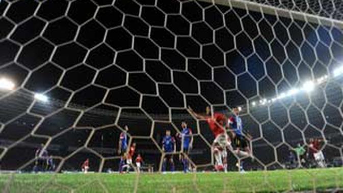 Pemain Indonesia, M Nasuha meluapkan kegembiraannya setelah menjebol gawang Malaysia saat pertandingan leg kedua final AFF Suzuki Cup 2010 di Stadion GBK Senayan, Jakarta. (Antara)