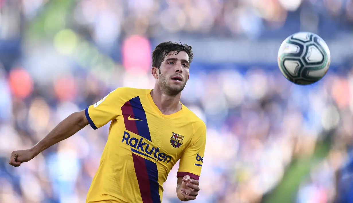 Sergi Roberto (40 juta euro) - Sergi Roberto menjadi salah satu pemain akademi Barcelona yang tetap setia berseragam Blaugrana. Gelandang berusia 28 tahun ini merupakan jebolan akademi Barcelona periode 2006-2009. (AFP/Oscar Del Pozo)