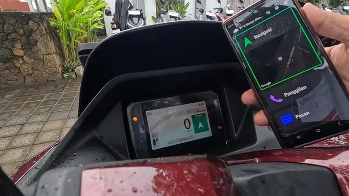 Tips Aman Pakai Fitur RoadSync di Honda PCX 160 (ist)