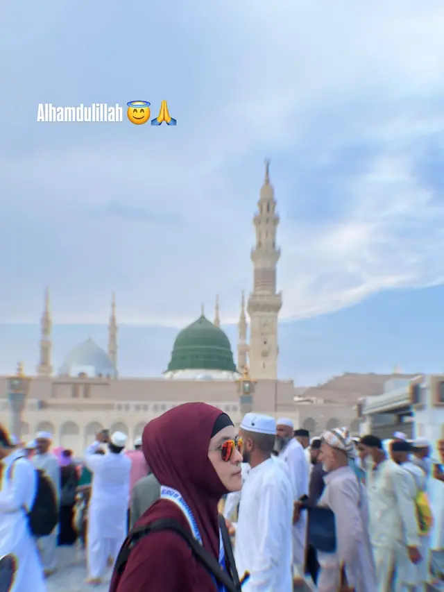 Mita The Virgin umrah (instagram.com/mitathevirgin)