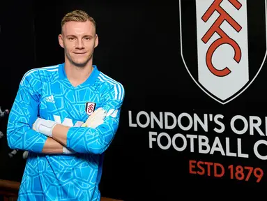 Bursa transfer pemain di musim panas 2022/2023 terus bergerak di Liga Inggris. Kiper Arsenal, Bernd Leno baru saja menjadi aktor atas kepindahannya ke sesama klub Inggris yang baru saja promosi ke Premier League, Fulham. Termasuk Bernd Leno, tercatat ada 5 pemain terakhir yang pernah memperkuat Arsenal dan Fulham di Liga Inggris. Berikut daftar kelima pemain tersebut. (fulhamfc.com)