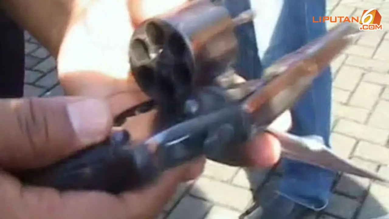 Pemeriksaan Senjata Polisi