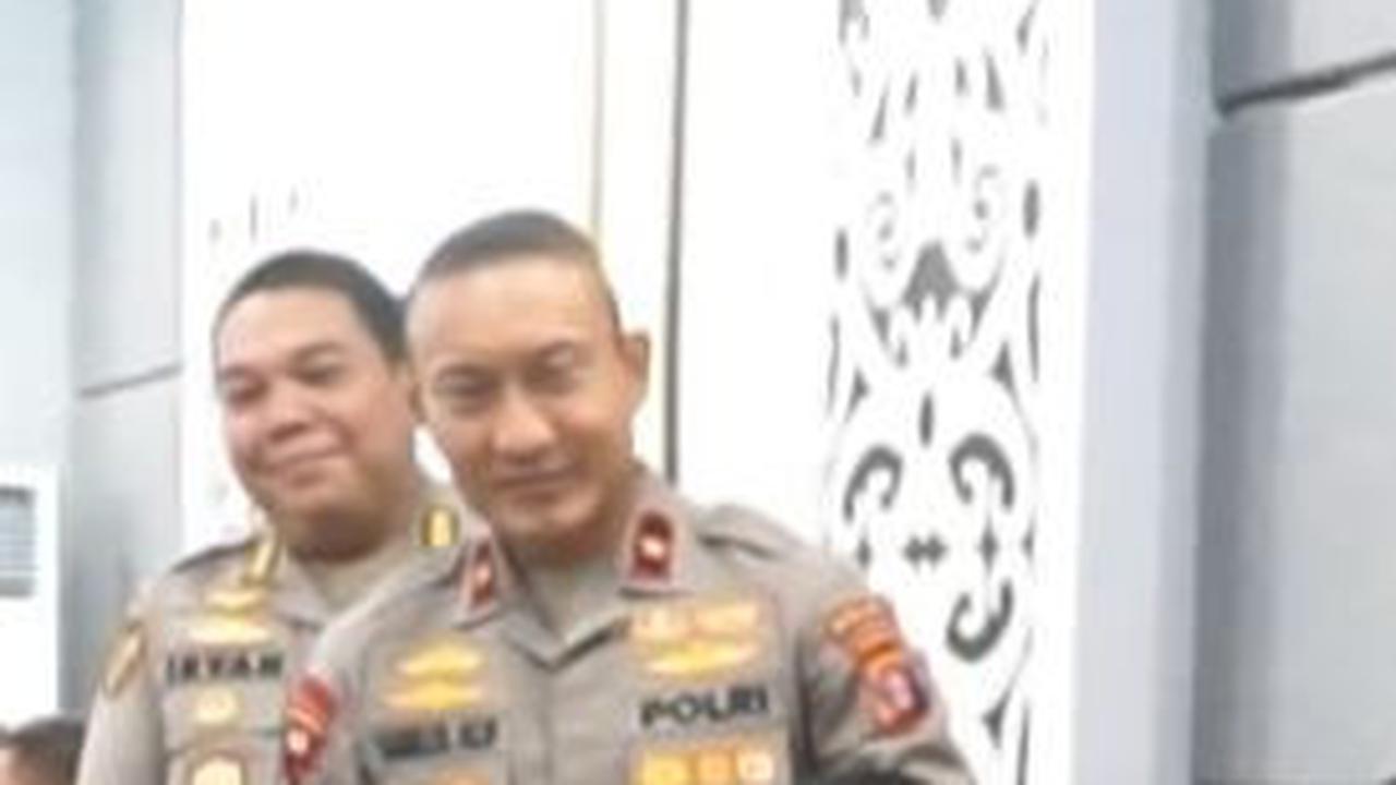 "Selamat bertugas adik-adik perwira remaja. Bersama-sama kita wujudkan Polri yang Presisi dan terpercaya," ucap Sabilul Alif. <br>