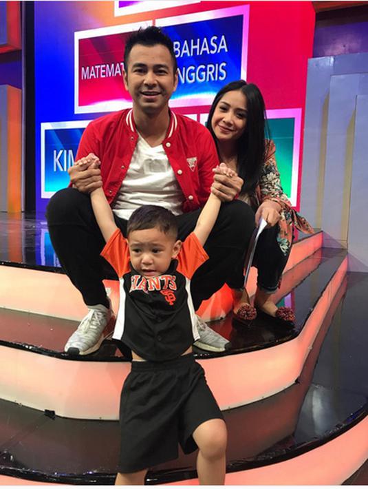 Doa Melly Goeslaw di Ultah Pernikahan Raffi Ahmad dan Gigi 