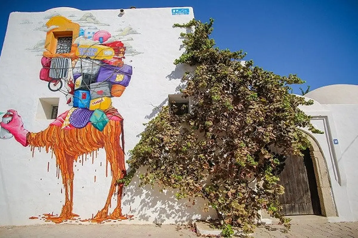 Karya Seni Jalanan di Desa Tunisia