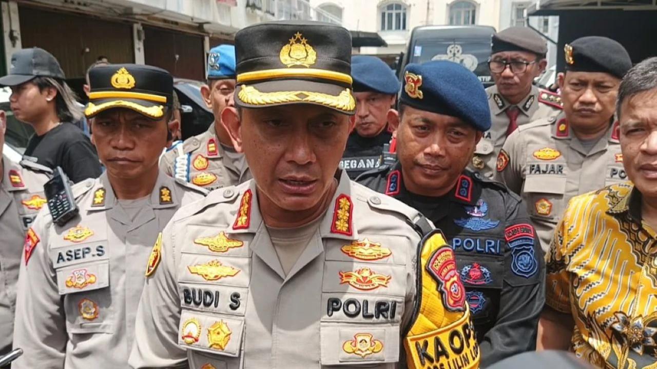 Kotak Hitam di Kosambi Bandung Ternyata Bukan Bom: Isinya Batang Kayu