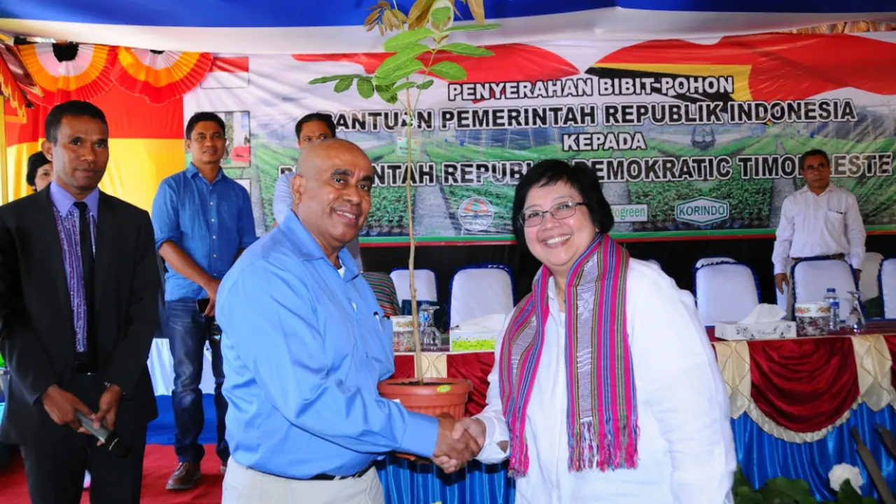 20150731-serah bibit-timorleste-siti nurbaya