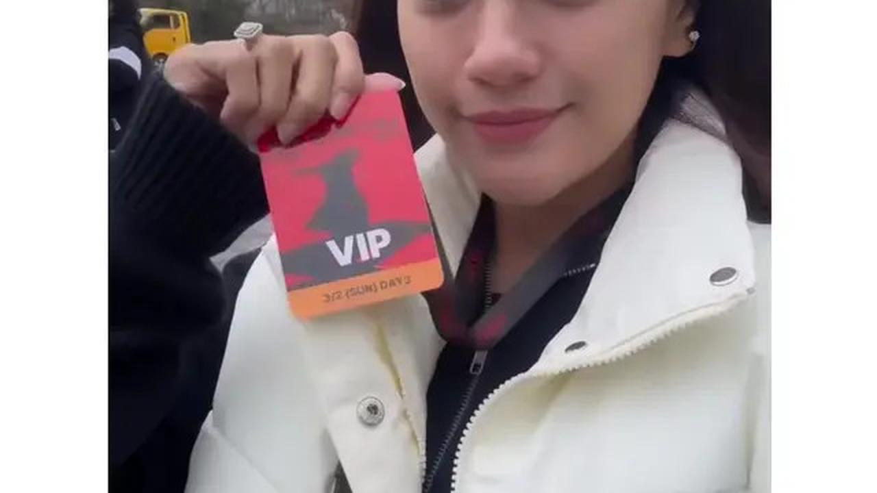 6 Potret Audi Marissa Nonton Konser J-Hope BTS di Korea, Anthony Xie Jaga Anak