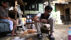Pauzal terpaksa kehilangan satu kaki. Keinginan untuk berjalan kembali, membuatnya berkreasi. Ini diwujudkan dalam bentuk kaki palsu.