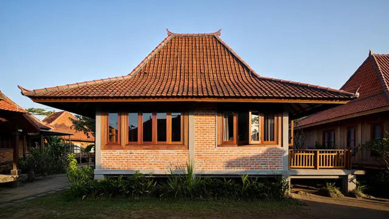 8 Model Rumah Murah Tapi Elegan dengan Atap Genteng 2025 di Kampung, Desain Favorit Anak Muda