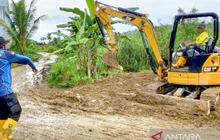Solidaritas Nasional: Relawan Kalsel Bantu Siapkan Lahan Huntara Korban Banjir Sumbar