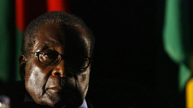 Robert Mugabe menjadi penguasa Zimbabwe selama 37 tahun