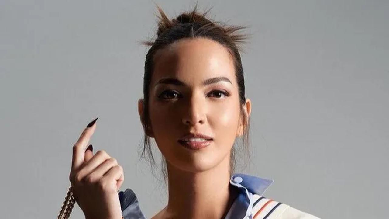 Pamer Perut Sixpack dan Body Goals, Pesona Kecantikan Nia Ramadhani Dalam Balutan Sport Bra Tuai Sorotan
