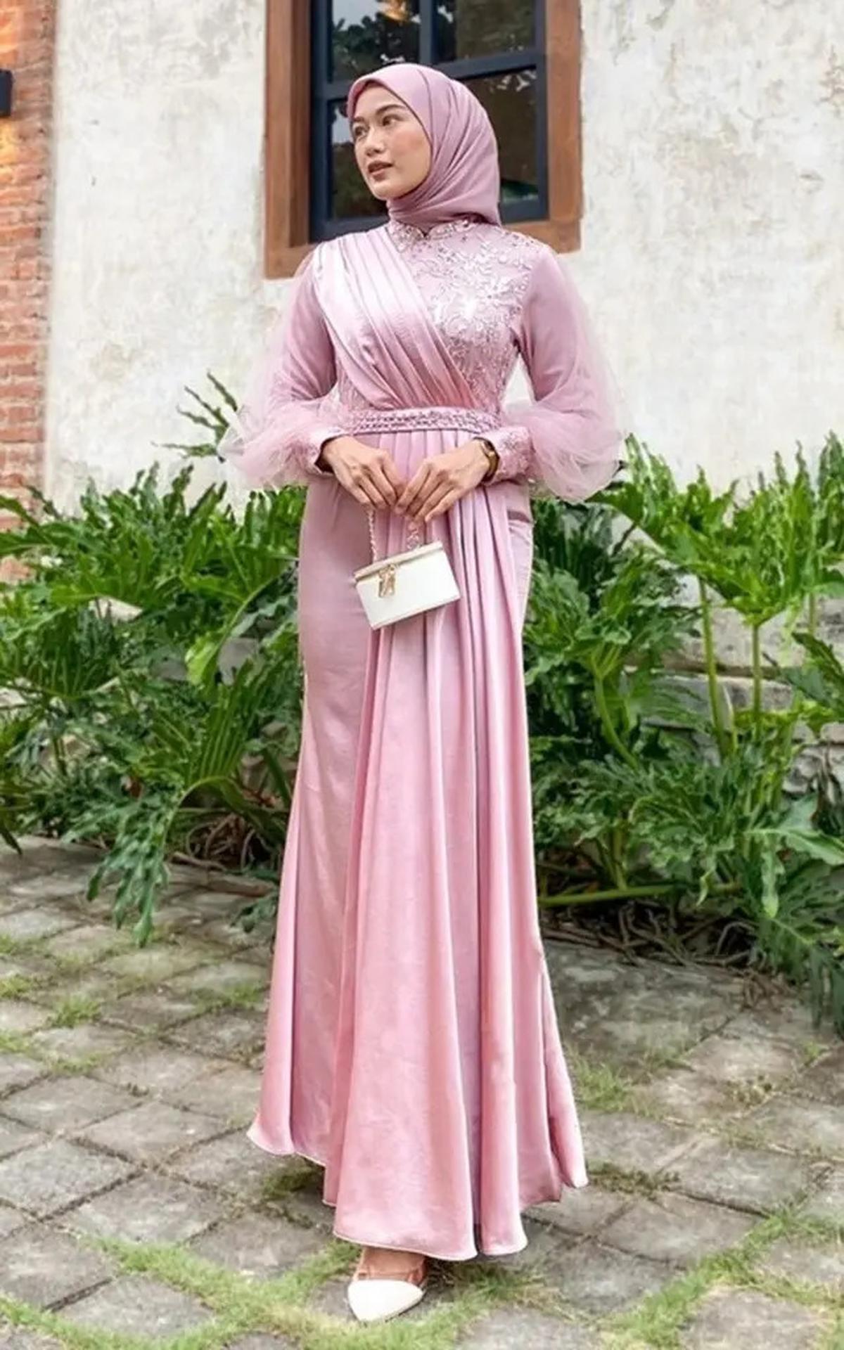 Model Baju Bridesmaid yang Anggun dan Modis, Cocok untuk Berbagai Tema Pernikahan