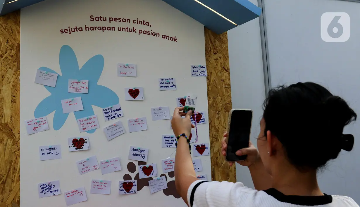 Art Jakarta Gardens hadir menjadi cermin meningkatnya minat masyarakat urban terhadap pengalaman budaya yang berkualitas. (Liputan6.com/Herman Zakharia)