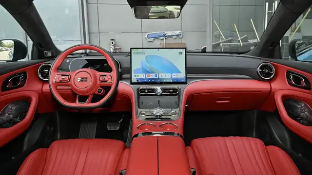 Interior Geely Galaxy TT (carnewschina)