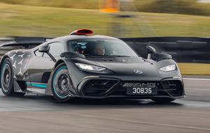 Sejumlah supercar dan hypercar mencatatkan waktu putaran paling impresif di Sirkuit Nürburgring Nordschleife sepanjang 2025. (topgear.com)