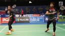 Ganda Putra Indonesia, Mohammad Ahsan/Rian Agung Saputro mengembalikan kok ke arah K Kedren/D Puavaranukroh (Thailand) di babak pertama Indonesia Open 2017, Jakarta, Rabu (14/6). M Ahsan/Rian kalah 21-19 17-21 21-18. (Liputan6.com/Helmi Fithriansyah)