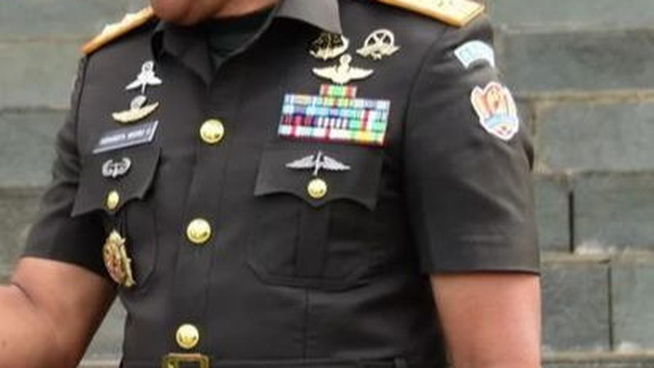 Sidharta, merupakan lulusan Akademi Militer (1991) ini berasal dari kecabangan Infanteri (Kopassus). <br><br>Jabatan terakhir jenderal bintang dua ini adalah Kepala Staf Kodam XVII/Cenderawasih.