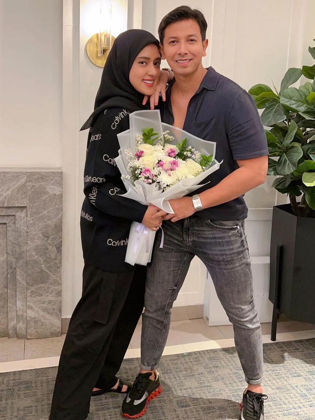 Potret romantis Fairuz A Rafiq dan Sonny Septian