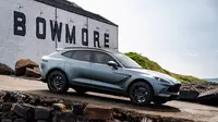 Aston Martin DBX Bowmore Edition (Carscoops)