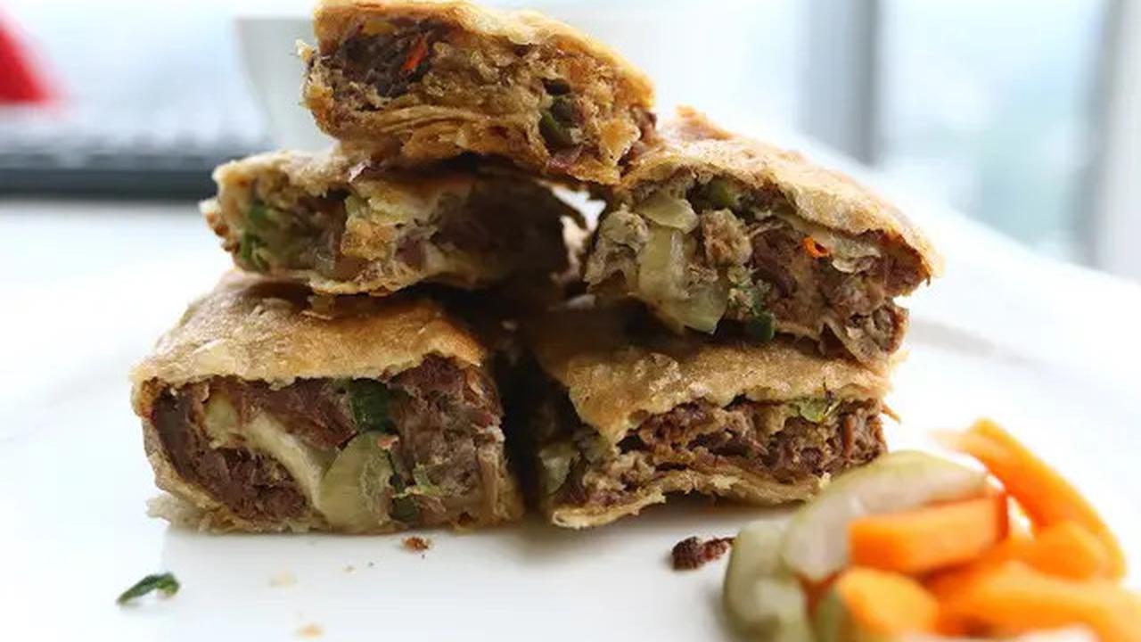 7 Resep Martabak Telur Lezat untuk Sajian Spesial di Rumah, Mudah Dibuat