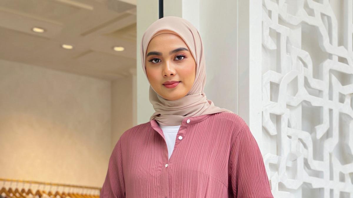 Rekomendasi 7 Model Tunik Crinkle Terbaru 2025 yang Elegan, Anggun dan Praktis Dipakai