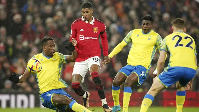 Foto: Aksi Marcus Rashford saat Membawa MU Menggilas Nottingham Forest di Liga Inggris