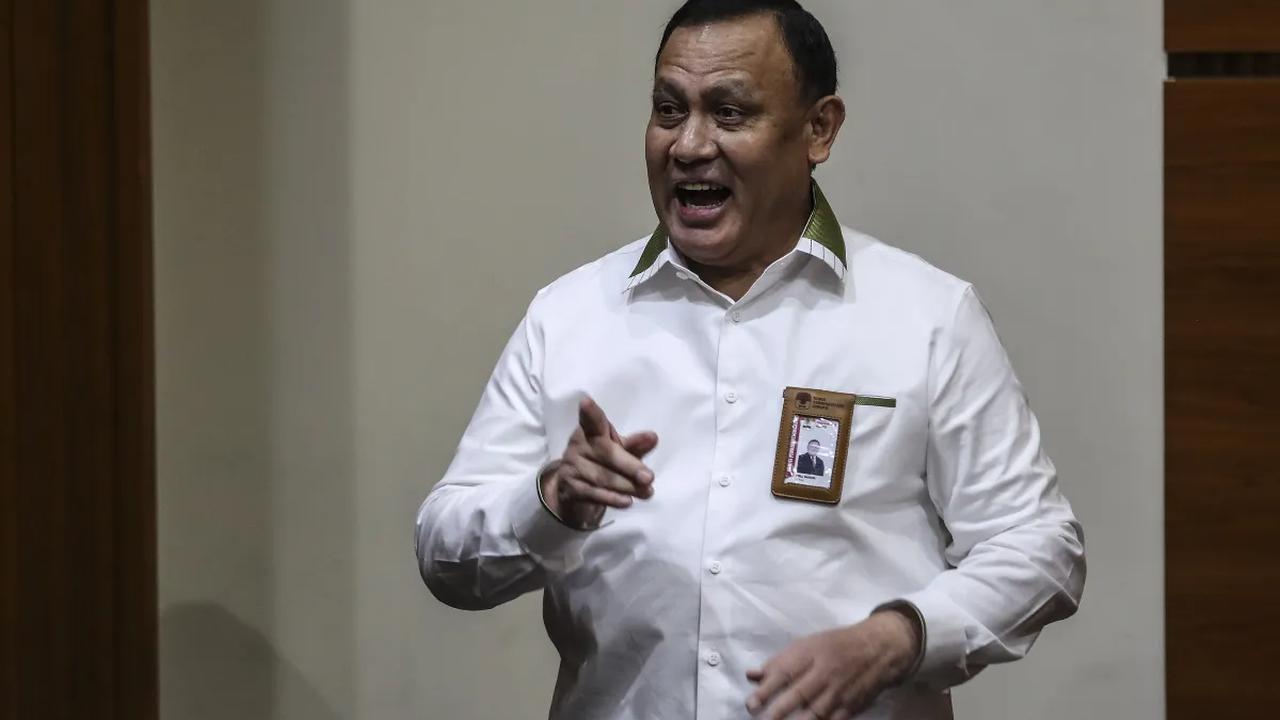 Novel meyakini kasus dugaan korupsi SYL tak akan terbengkalai dengan adanya kasus dugaan pemerasan oleh Firli Bahuri. Pasalnya, Novel meyakini penyidik KPK akan bersikap profesional.<br>