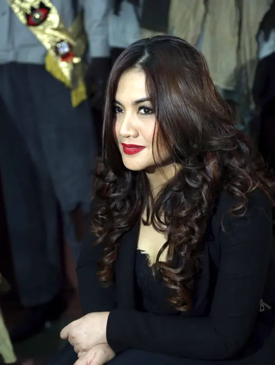 Saat ditemui di kawasan Tanah Abang, Jakarta Pusat, Kamis (23/2/2017), peraih penghargaan sebagai Aktris Terpuji di Festival Film Bandung 2006 rela menolak beberapa tawaran demi ikut terlibat dalam opera tersebut. (Nurwahyunan/Bintang.com)