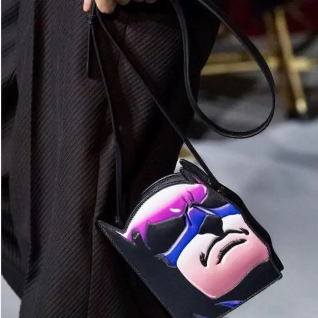 Gandeng DC Comics, Lanvin Tampilkan Baju Batman di Paris Fashion Week