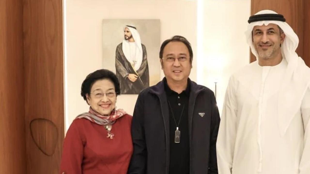 Tiba di Abu Dhabi Megawati Disambuat Menlu UEA