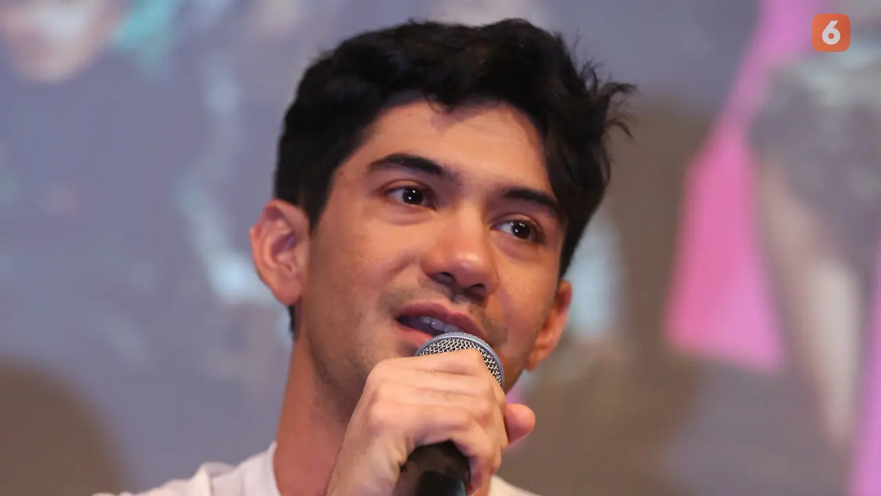 [Fimela] Reza Rahadian
