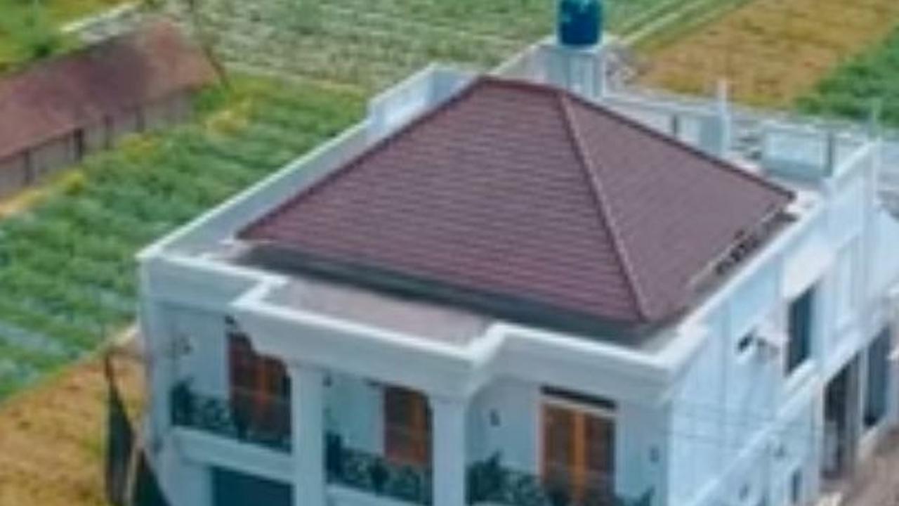 Kisah Guru Honorer Banting Setir Jadi Petani, Modal Ratusan Ribu Kini Raup Omzet Rp200 Juta per Hari