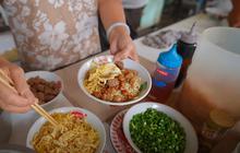 Kisah Seorang Wanita Mualaf Berawal dari Ingin Makan Mi