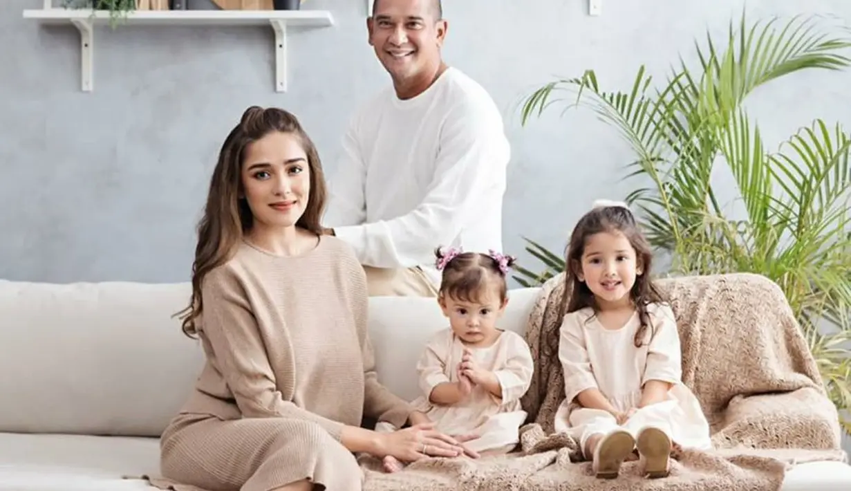 Yasmine Wildblood dan Abi Yapto (Instagram/abishalom234sc)