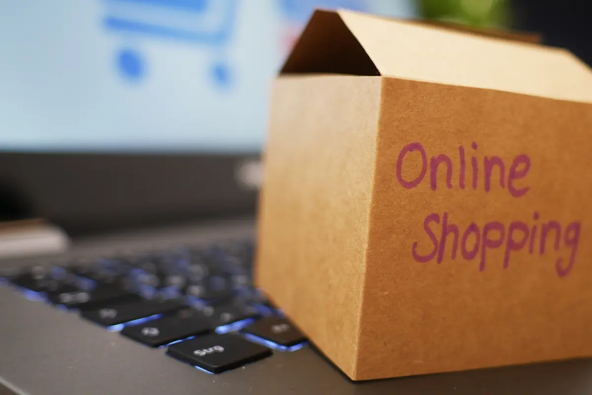Ilustrasi eCommerce, belanja online, online shopping