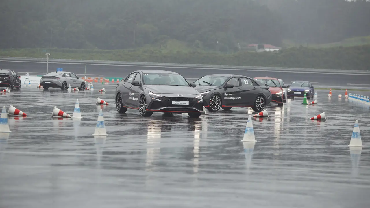 Hyundai menghadirkan HMG Driving Experience Center di Taean, Korea Selatan, yang menawarkan driving experience dan brand experience sekaligus. (Dok Hyundai)