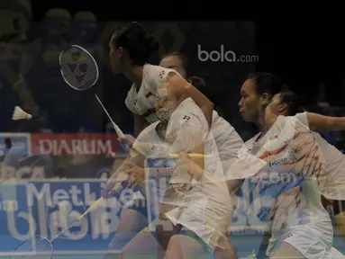 Pasangan  ganda putri Indonesia, Della Puspita Haris/Rosyita Eka Putri Sari, kalah dari pasangan Korea, Chang Ye Na/Lee So hee pada laga Indonesia Open 2017 di JCC, Jumat (16/6/2017). Indonesia kalah 21-17, 13-21- 13-21. (Bola.com/M Iqbal Ichsan)