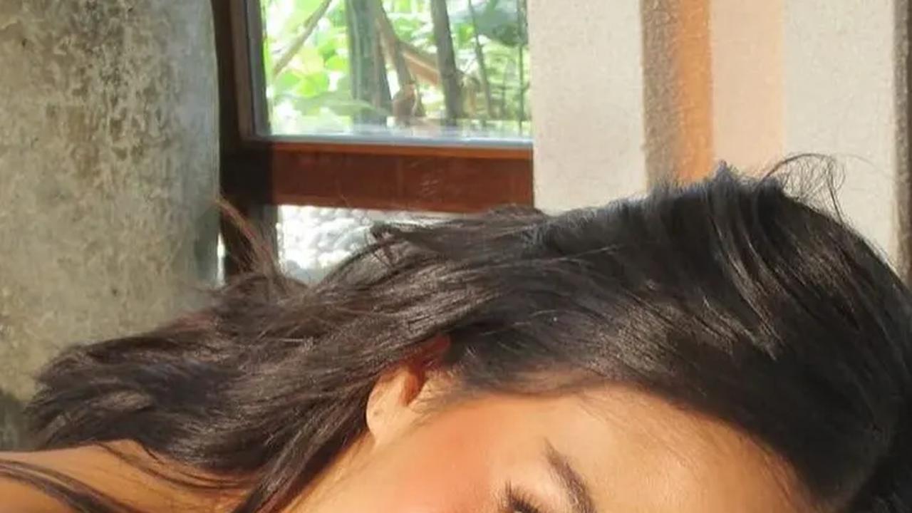 Perlu Banget Putih? 15 Artis Cantik Ini Justru Tambah Memukau dengan Kulit Cokelat Indonesia