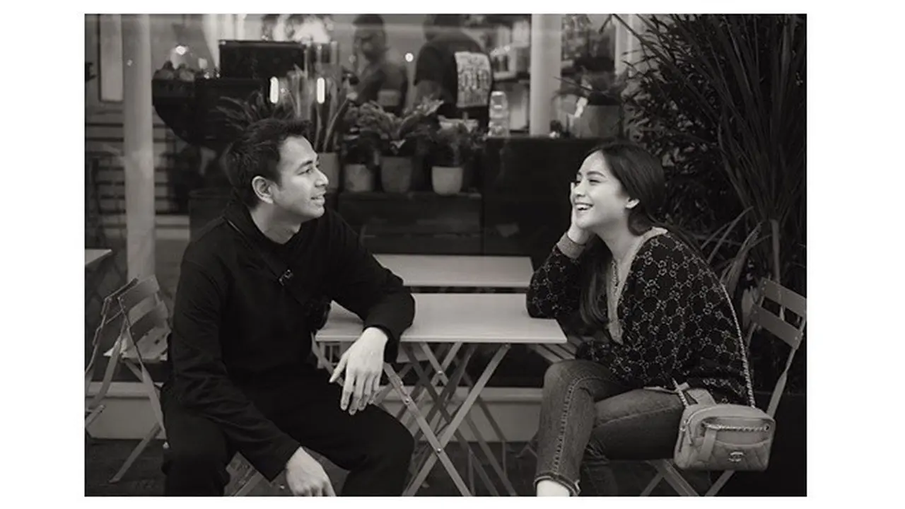 Momen Mesra Raffi dan Gigi di London yang Romantis Abis