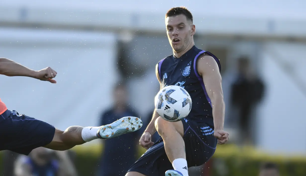 Timnas Argentina dijdwalkan melakoni matchday kelima Kualifikasi Piala Dunia 2026 zona Conmebol dengan menjamu timnas Uruguay di Stadion Bombonera, Jumat (17/11/2023) pagi. (AP Photo/Gustavo Garello)