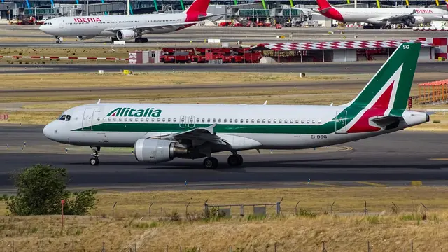 Ilustrasi Maskapai Penerbangan Alitalia