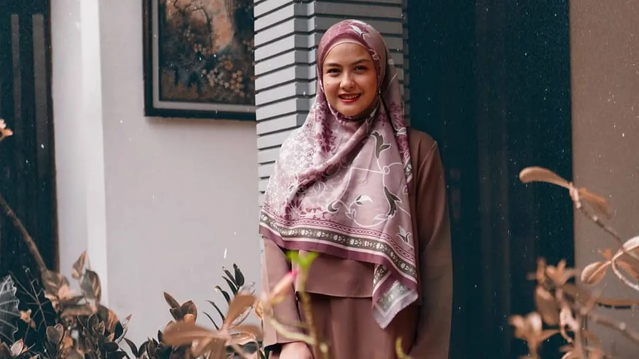 Rumah Mewah Revalina S Temat