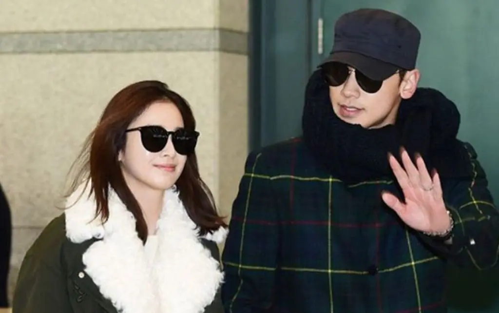 Rain dan Kim Tae Hee kembali ke Korea usai bulan madu di Sumbawa, Nusa Tenggara Barat.