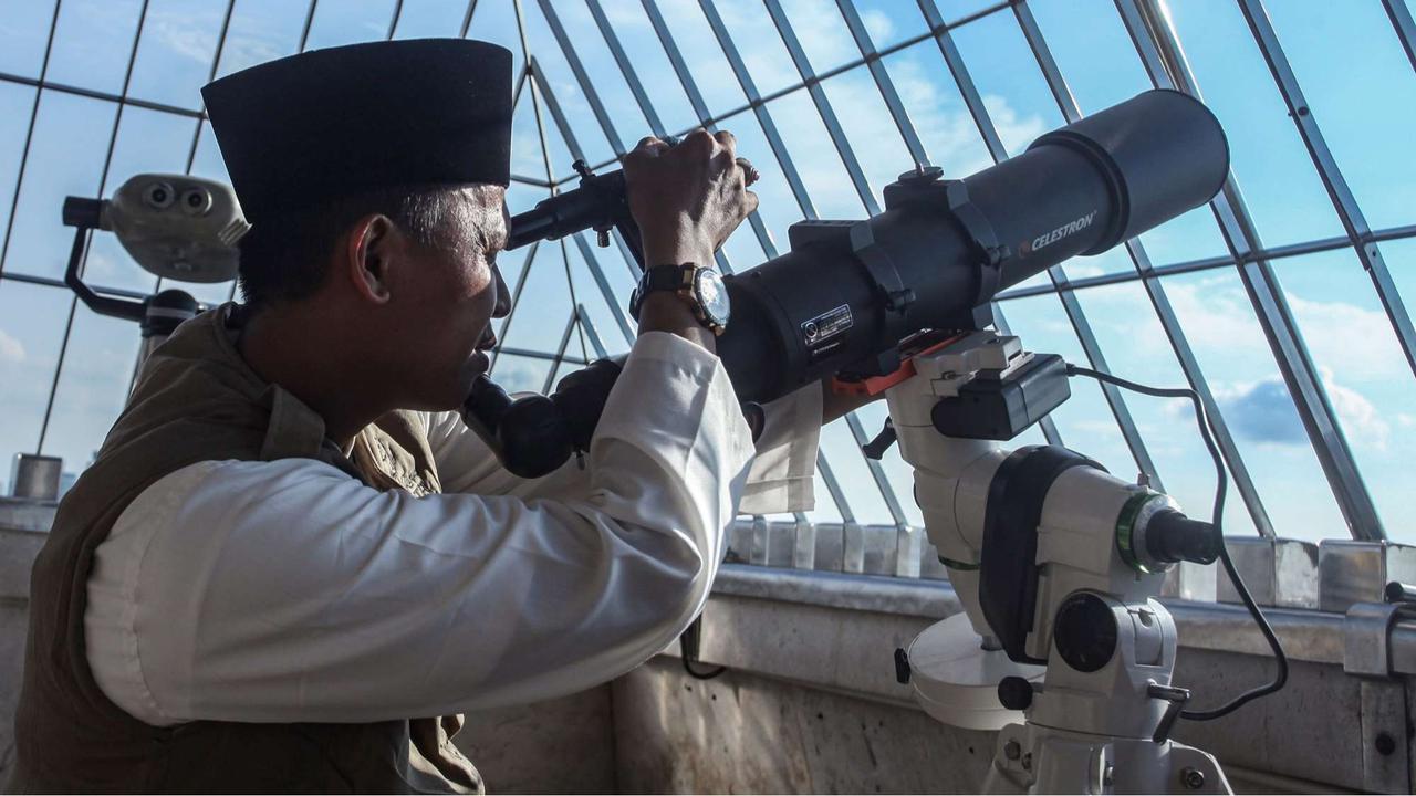 Tim Hisab Rukyat Kemenag pantau hilal dari puncak Monas