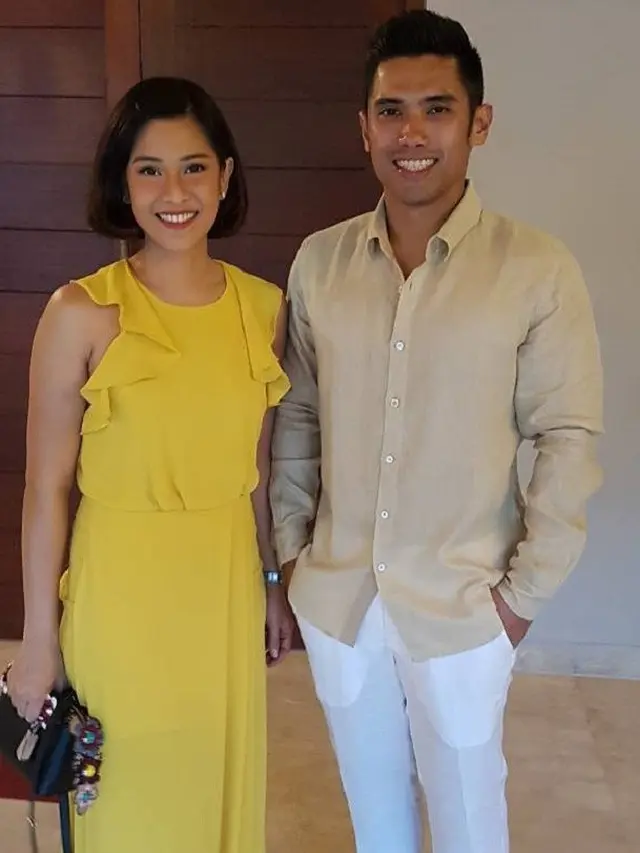 [Bintang] Dating Outfit Lebih Seru dengan Inspirasi Gaya Dian Sastrowardoyo dan Maulana Indraguna Sutowo