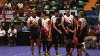 Surabaya Bhayangkara Samator mengalahkan Palembang Bank Sumselbabel di GOR Sritex Arena, Solo, Jumat (6/4/2018). (Bola.com/Ronald Seger Prabowo)