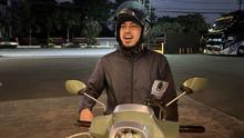 Pengemudi ojek online di Thailand yang pernah berkunjung ke Indonesia, Ni Illias Hayeenima. (Bola.com/Muhammad Adi Yaksa)