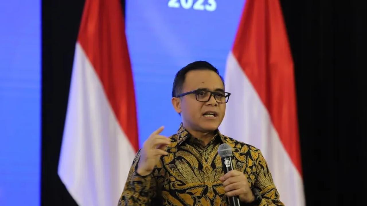 Menpan Anas mengatakan, hal itu merujuk pada evaluasi kinerja terhadap ASN yang dilakukan lebih singkat. Awalnya, evaluasi tahunan, tapi diubah menjadi 4 kali dalam setahun dan 1 kali evaluasi tahunan.